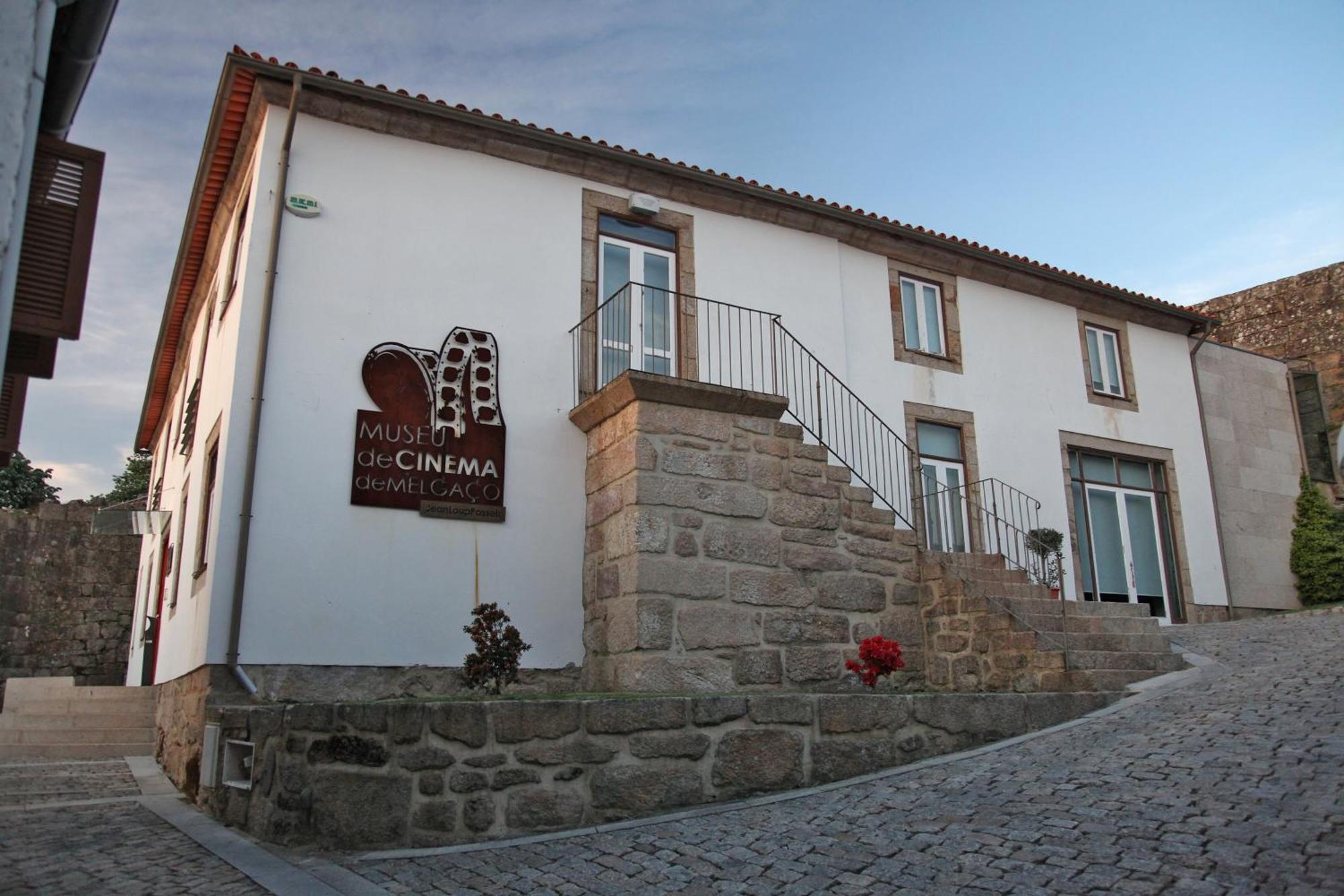 Do Castelo Melgaco